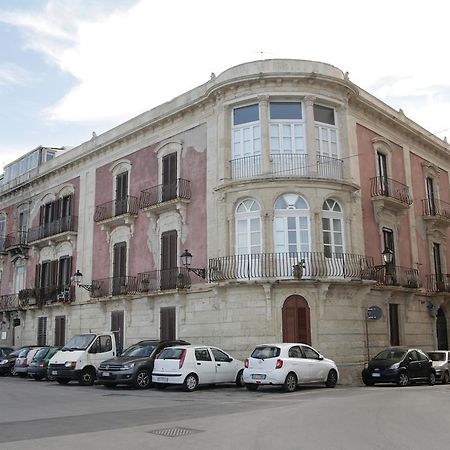 Maestranza Holiday Syrakus Exterior foto