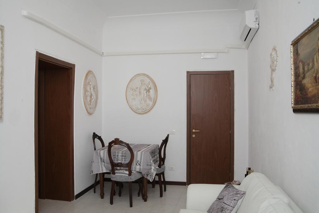 Maestranza Holiday Syrakus Exterior foto